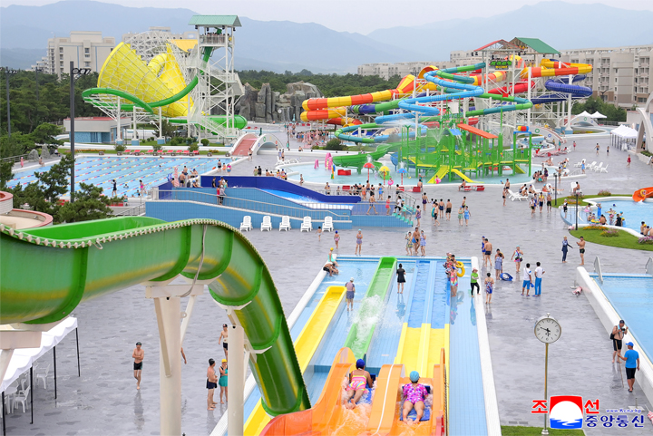 20-인민의 기쁨 넘쳐나는 동해의 명사십리-원산갈마해안관광지구